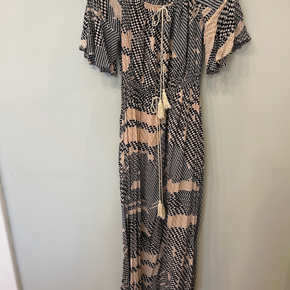 Women’s Black White and Pink Maxi Dress With Short Sleeves